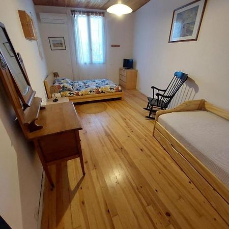 Chambres D'Hotes : Les Maisons De Gaia Tuchan エクステリア 写真